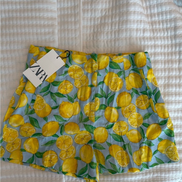 Zara Lemon Print Shorts - Picture 1 of 3